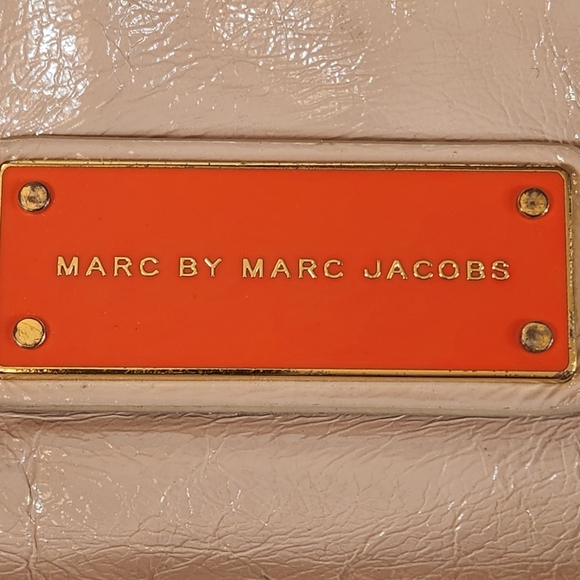 Black Friday Deal * Marc Jacobs Patent leather handbag - Picture 2 of 11